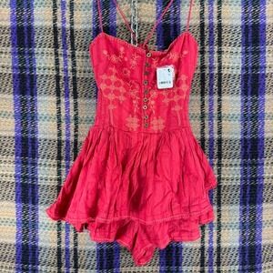 Free People Romper Womens Medium Red Embroidered Button Front Ruffle Boho Floral